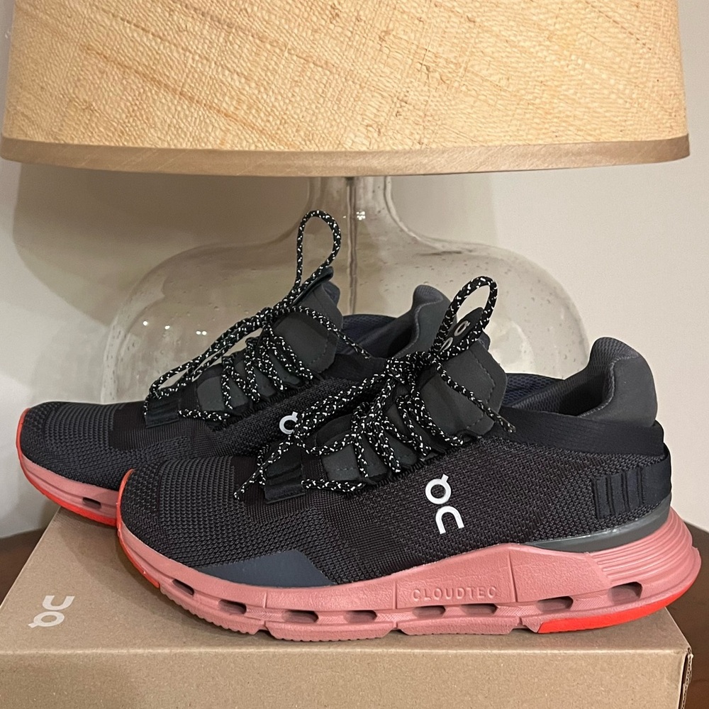 ON Cloud CloudNova Rose Eclipse size 7.5